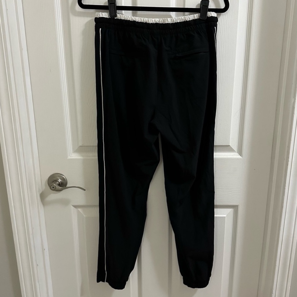 Athleta Brooklyn jogger 6 white trim - Picture 9 of 9